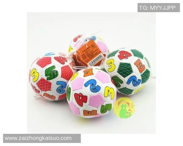 手工创意图文展现足球球星独特魅力与热血拼搏精神