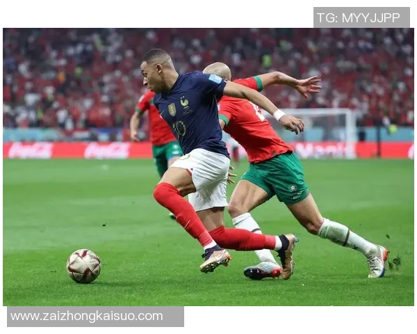 99号足球球星闪耀绿茵场引领球队勇往直前书写传奇新篇章