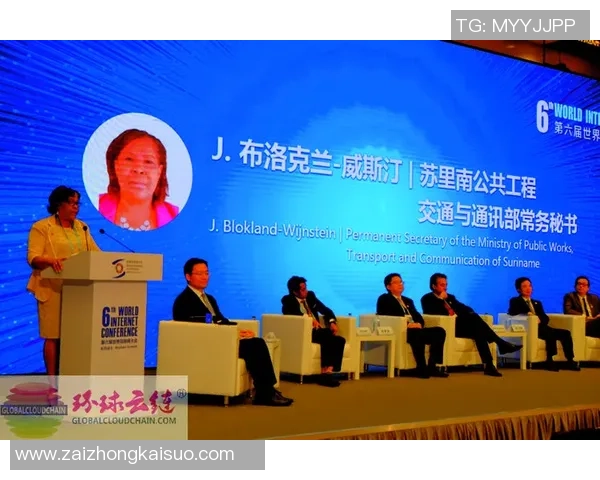 足球明星背后的智慧助理揭秘 如何高效管理球场与私生活